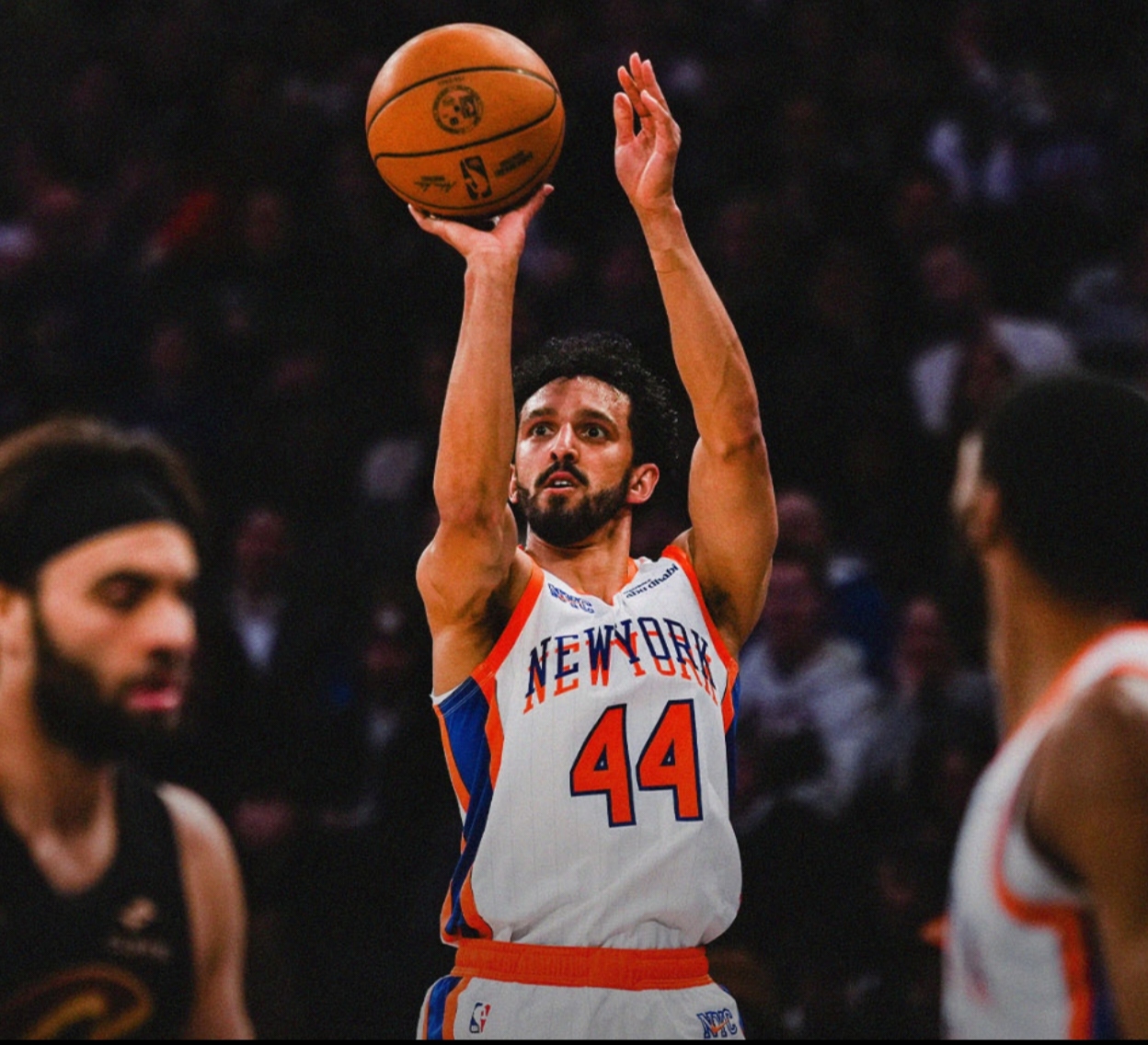 包含关键时刻突围战来临，纽约尼克斯围绕德国杯造点机会，引发热议，更衣室氛围转暖的词条