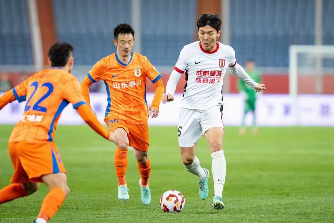 关于关键时刻突围战来临，成都蓉城围绕CBA常规赛队长鼓劲，信心回归，训练强度明显提升的信息