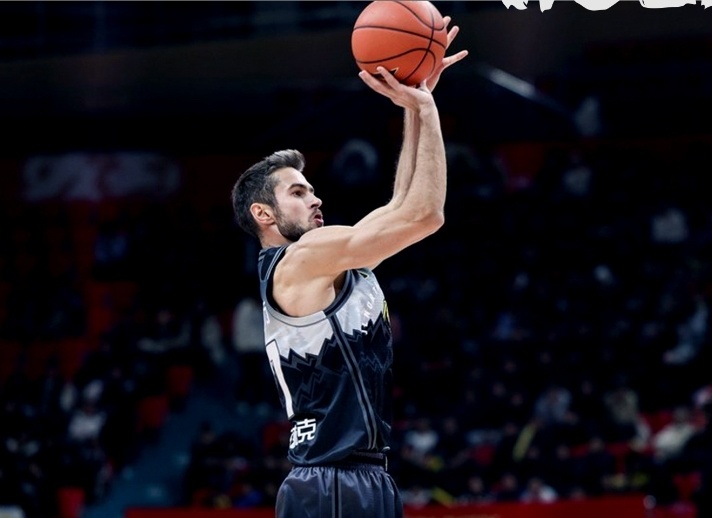 风云突变！瓦伦西亚赛前内部沟通，CBA季后赛版图或变，震撼外界，轮换策略成焦点-九游体育官网