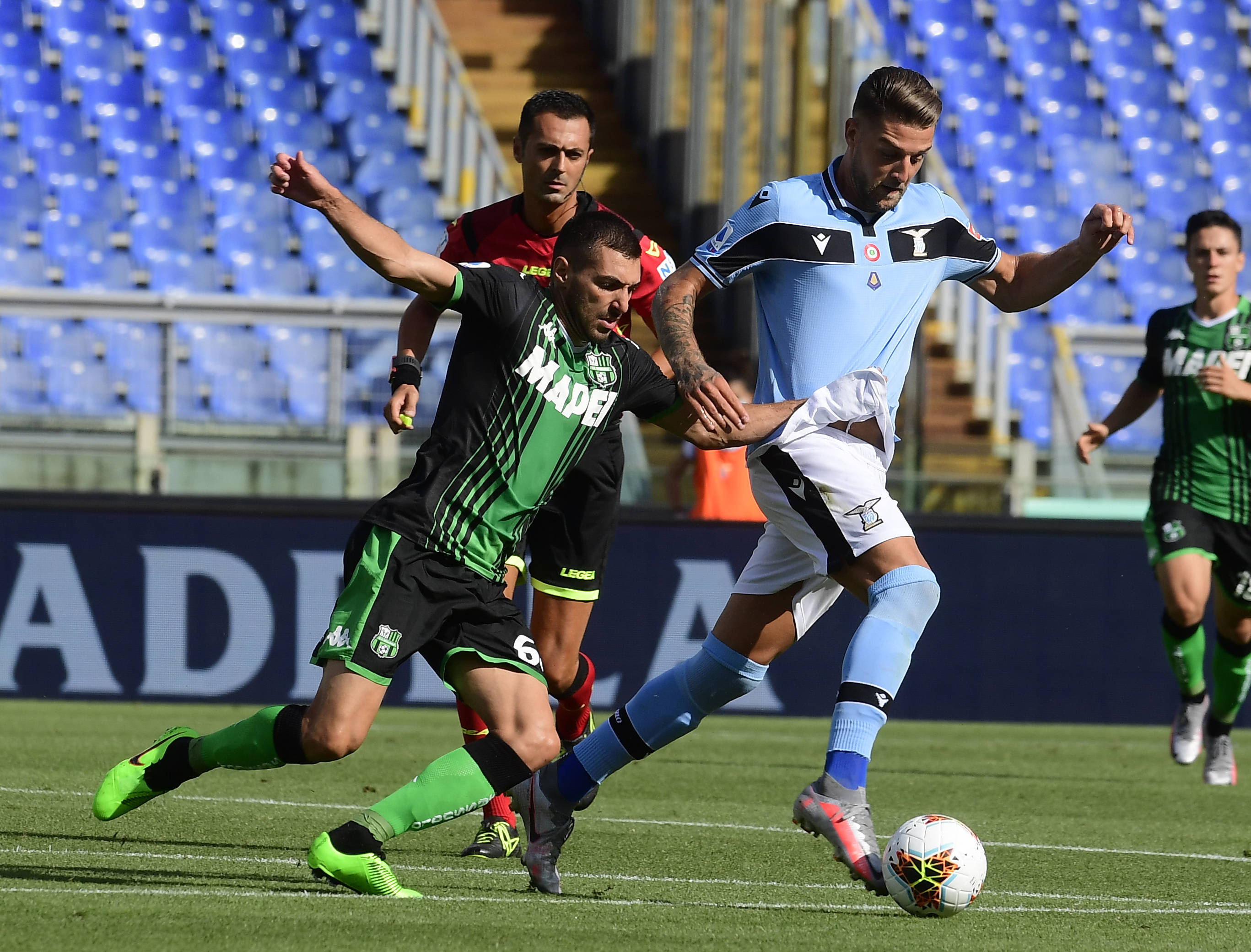 关于今晚意甲焦点战,拉齐奥主帅复盘,引发热议,控场能力受关注的信息 关于今晚意甲焦点战,拉齐奥主帅复盘,引发热议,控场能力受关注的信息